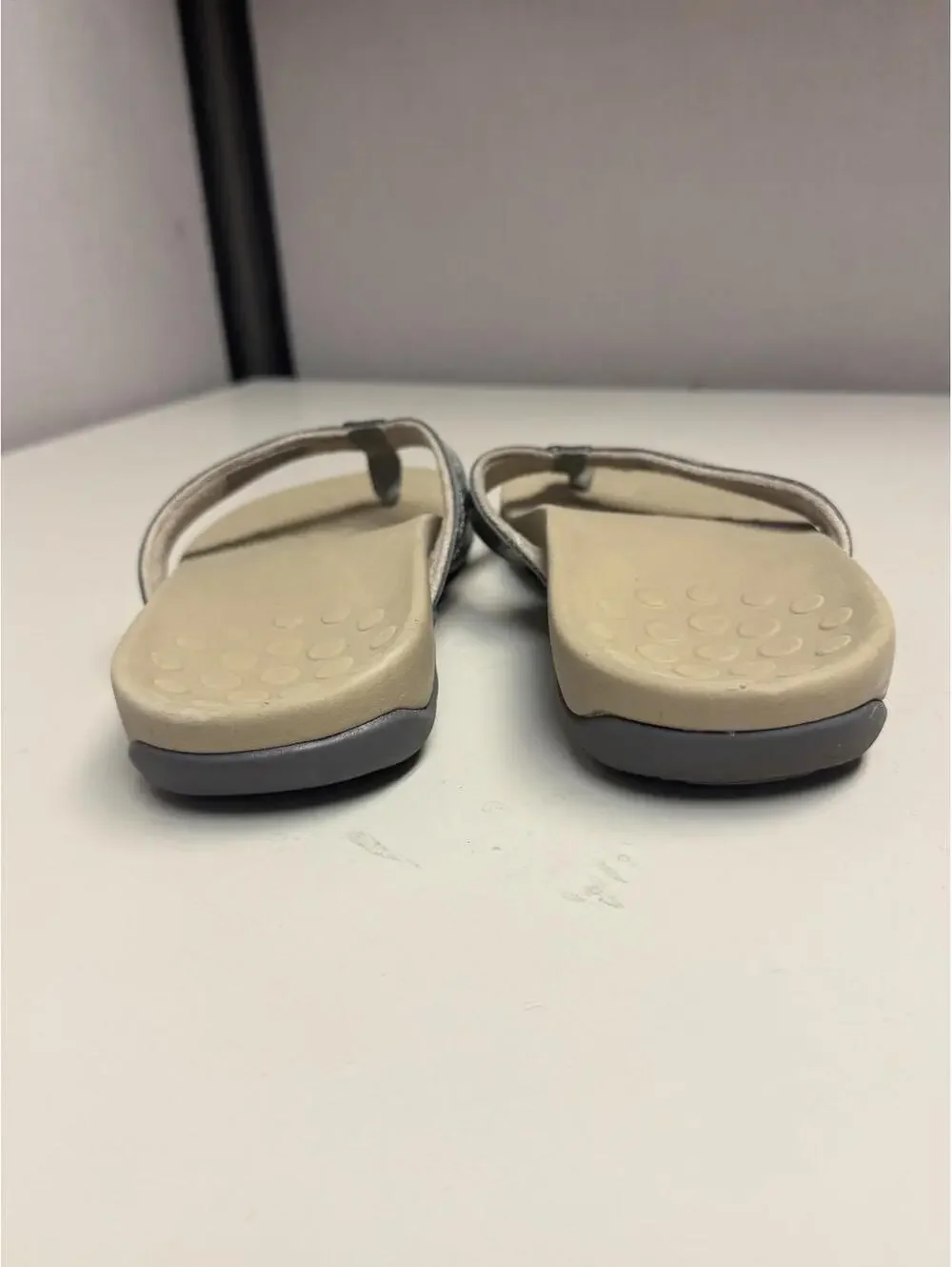 Vionic Women's Aliza Charocal Leather Sandals Size 9 Wide - Picture 3 of 6